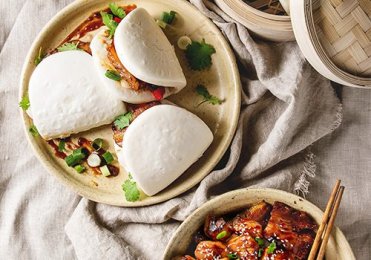Recette : Bao burger aux shiitakés et canard mariné yakitori - EpiSaveurs