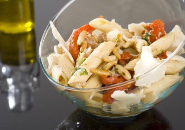 Recette : Salade fraicheur de pâte, crabe et tomate confite - EpiSaveurs