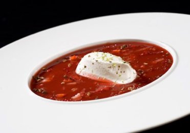 Recette : Soupe de fraise à la baie de Szechuan et son sorbet faisselle - EpiSaveurs