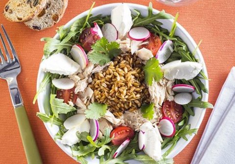 Recette : Salade d’épeautre au thon et chèvre frais (façon bowl) - EpiSaveurs