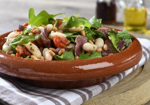 Recette : Salade de haricots blancs, gésiers et tomates confites - EpiSaveurs