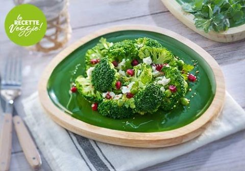 Recette : Salade de Brocolis, grenade et féta - EpiSaveurs